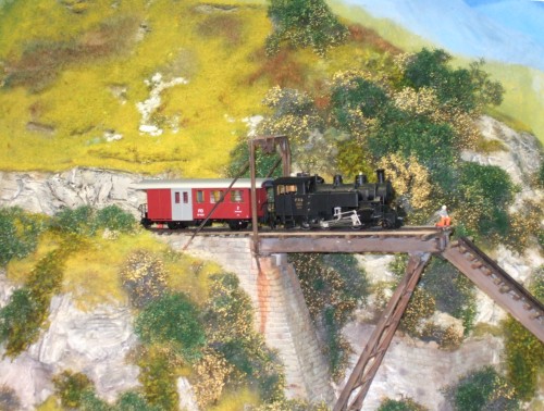 Modell - Lokomotive mit Wagen